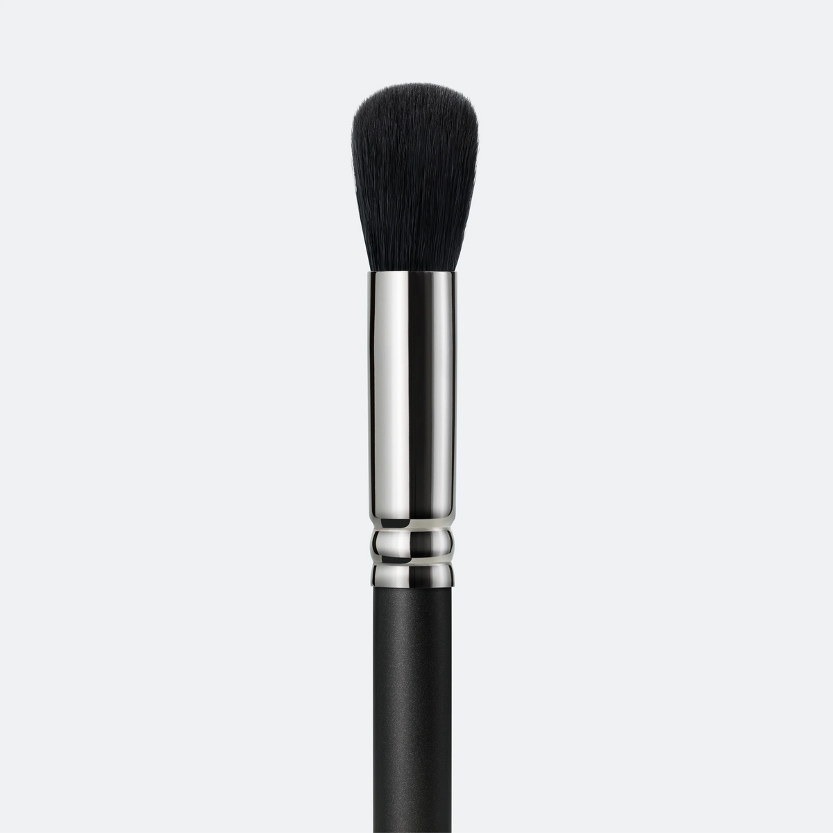 109 Synthetic Small Contour Brush - S7HH01