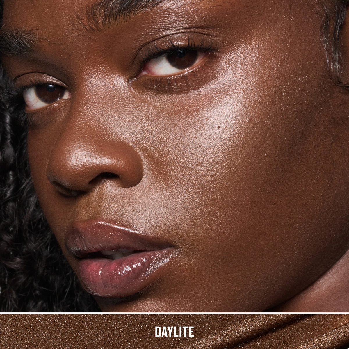 Strobe Beam Liquid Bronzelighter