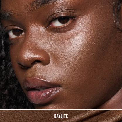 Strobe Beam Liquid Bronzelighter
